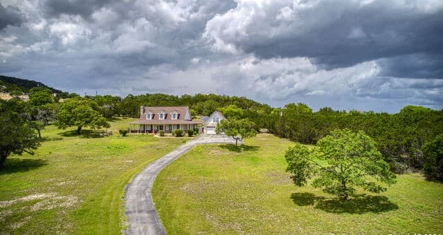 rental at 108  Mountain Vw in Boerne, TX — photo 4