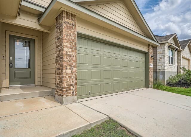 rental at 12015  Emerald Shore in San Antonio, TX — photo 4