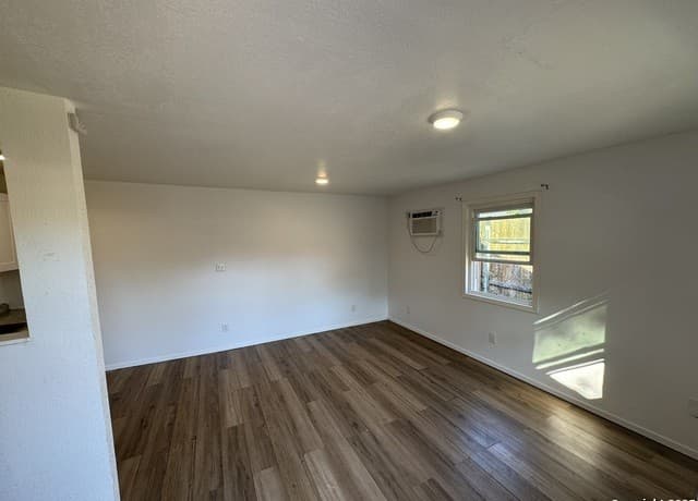 rental at 411  Cincinnati Unit 102 in San Antonio, TX — photo 2