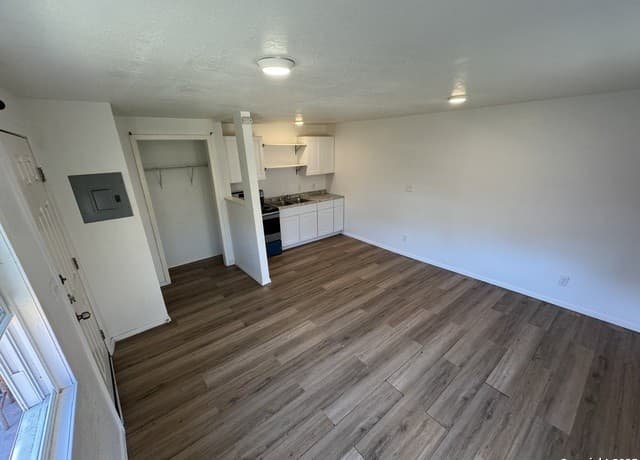rental at 411  Cincinnati Unit 102 in San Antonio, TX — photo 3