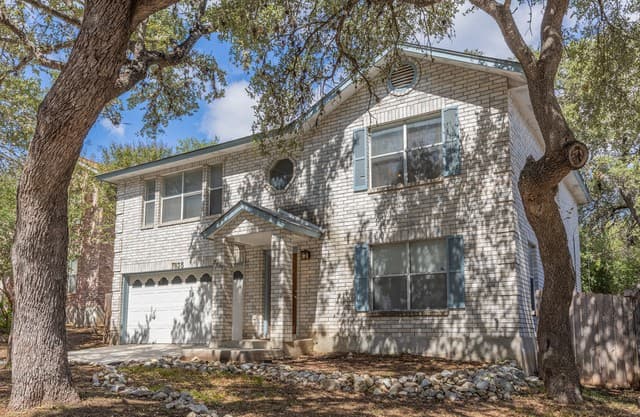 rental at 7835  Sandpiper Park Dr in San Antonio, TX — photo 3