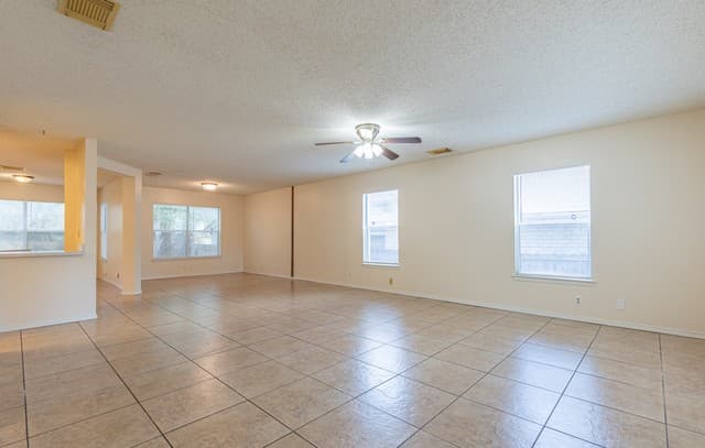 rental at 7835  Sandpiper Park Dr in San Antonio, TX — photo 5