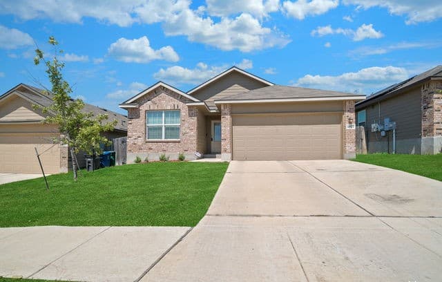 rental at 6927  Altair Chase in San Antonio, TX — photo 3