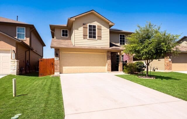 rental at 9907  Kalm Brome in San Antonio, TX — photo 2