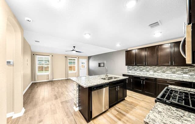 rental at 9907  Kalm Brome in San Antonio, TX — photo 5
