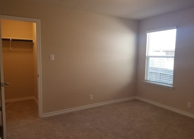 rental at 12365  Erstein Valley in Schertz, TX — photo 4