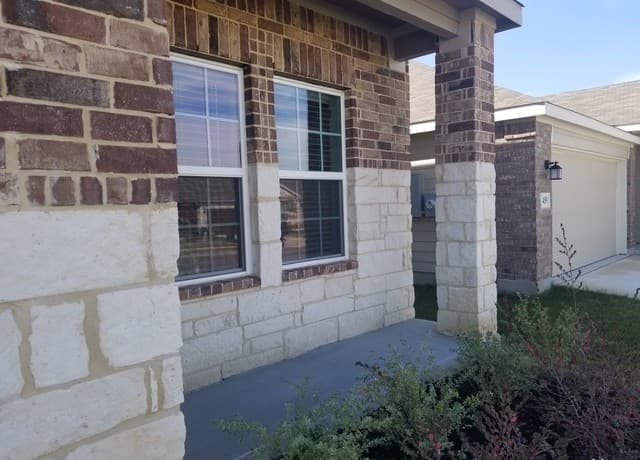 rental at 455  Agave Flats Dr in New Braunfels, TX — photo 3