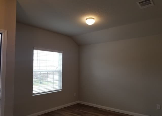 rental at 213  Hanover Pl in Cibolo, TX — photo 4