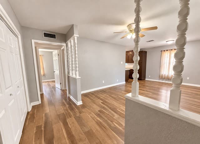 rental at 242  Locknere Ln in San Antonio, TX — photo 4