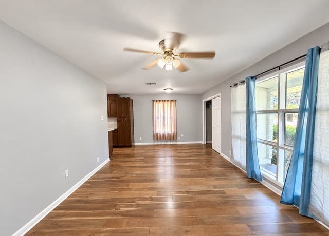 rental at 242  Locknere Ln in San Antonio, TX — photo 5