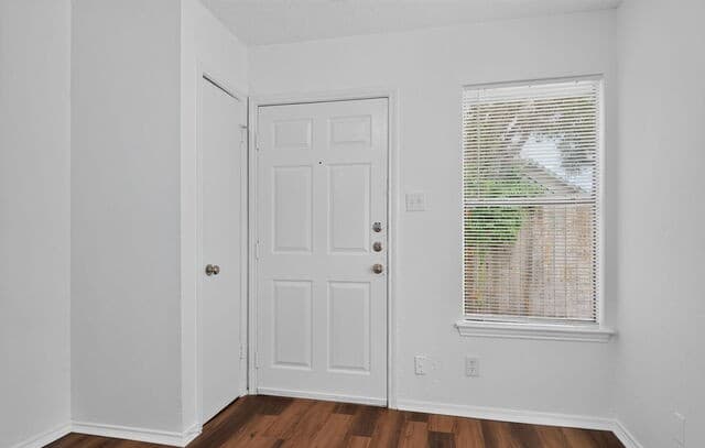 rental at 611 W Harding Blvd Unit 1 in San Antonio, TX — photo 3