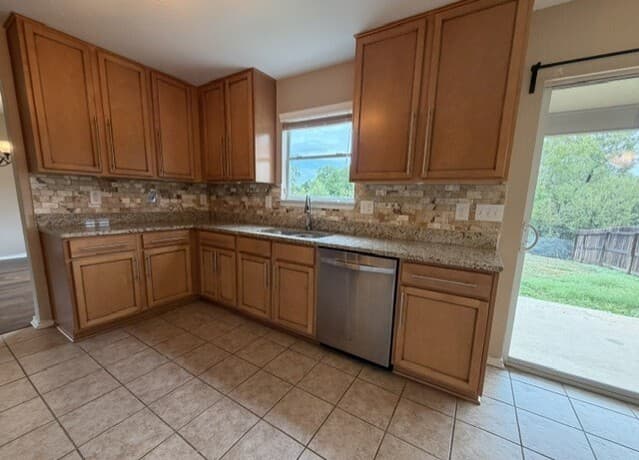 rental at 15523  Jane Grv in San Antonio, TX — photo 5