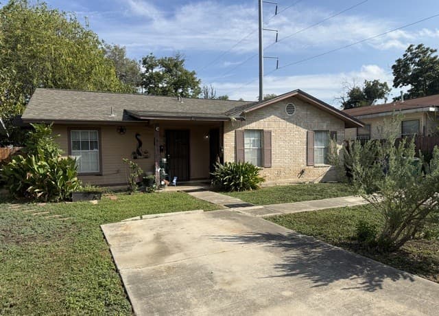 rental at 1807 W Olmos Dr Unit 2 in San Antonio, TX — photo 1