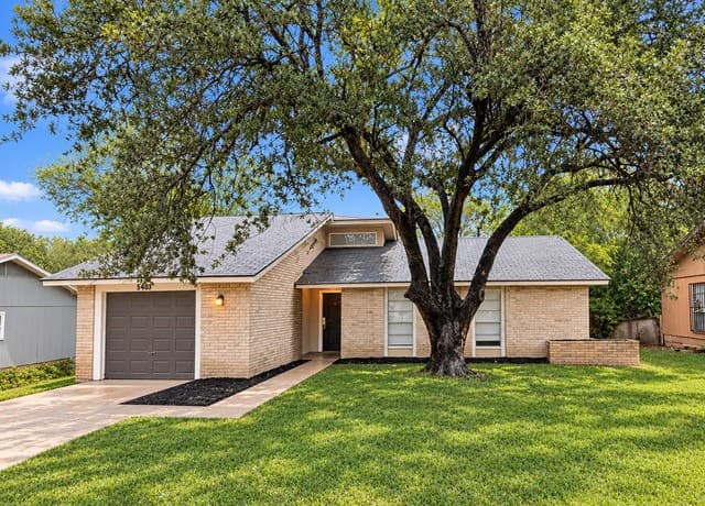 rental at 5403  Encanta St in San Antonio, TX — photo 1