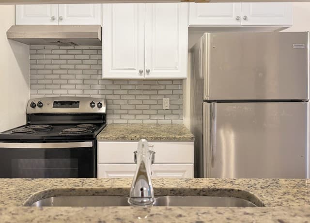 rental at 5403  Encanta St in San Antonio, TX — photo 3