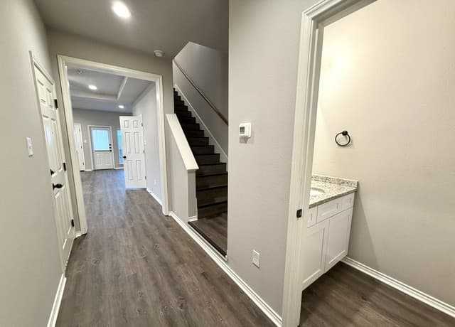 rental at 4138  Swans Lndg Unit 303 in San Antonio, TX — photo 3
