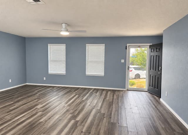 rental at 102  Samuel Kemper in San Antonio, TX — photo 2