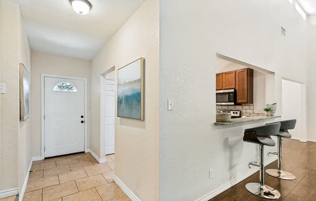 rental at 14414  Ledgewood St in San Antonio, TX — photo 1