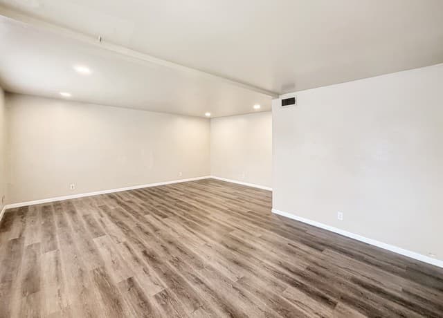 rental at 6612  Spring Manor in San Antonio, TX — photo 2