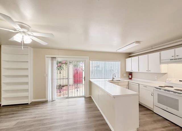 rental at 6612  Spring Manor in San Antonio, TX — photo 3