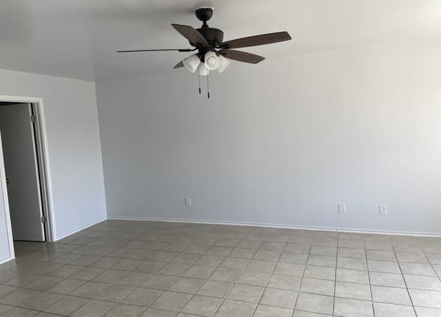 rental at 8219  Grimchester in Converse, TX — photo 5