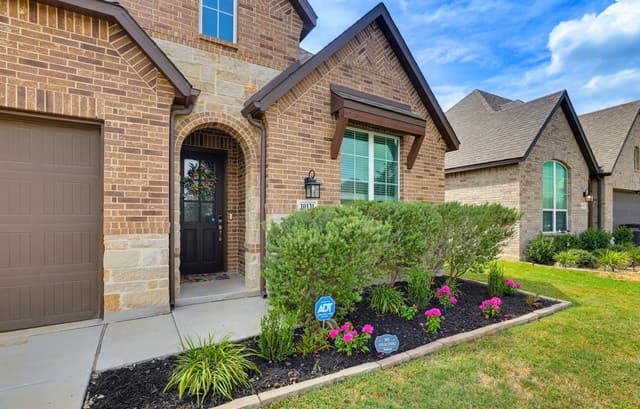 rental at 10131  Mitra Way in San Antonio, TX — photo 3