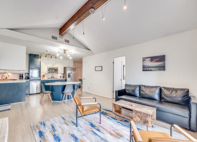 rental at 651  Hancock Rd in Canyon Lake TX