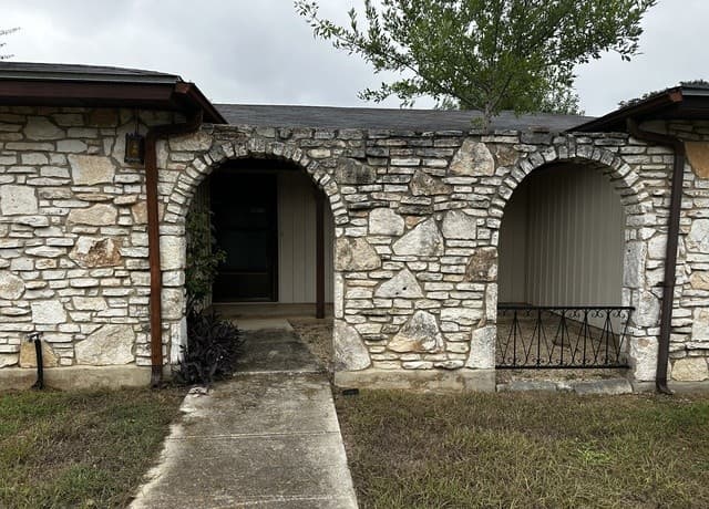 rental at 109  Cibolo Oak Ln in Boerne, TX — photo 5