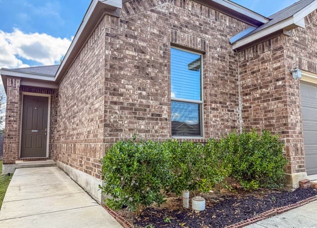 rental at 4526  Stetson Run in San Antonio, TX — photo 3