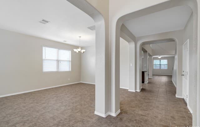 rental at 10413  Macarthur Way in Converse, TX — photo 2