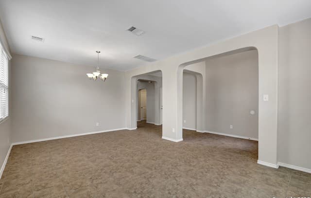 rental at 10413  Macarthur Way in Converse, TX — photo 4