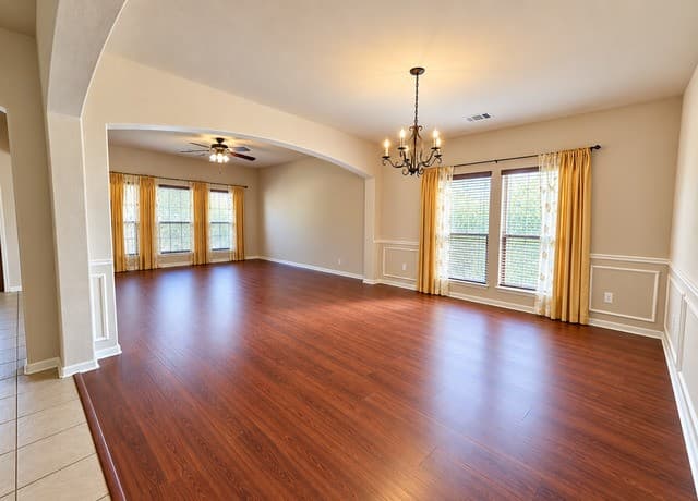 rental at 1410  Camden Cv in San Antonio, TX — photo 3