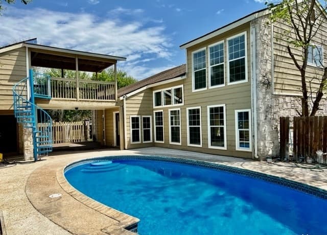 7326 Hidden Hills N — photo 1