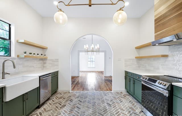 1613 N Olive St — photo 3