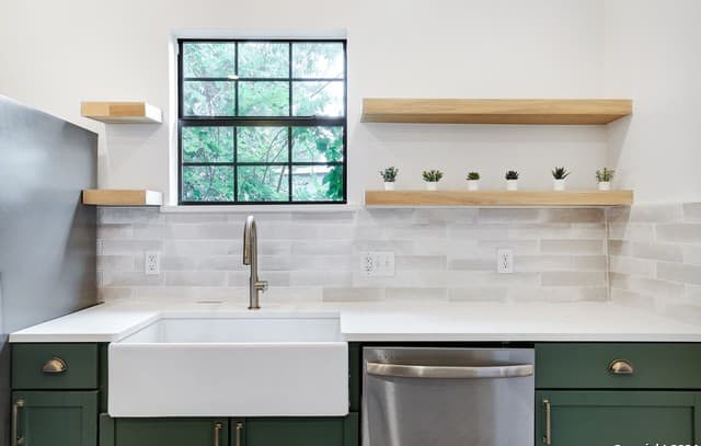 1613 N Olive St — photo 4