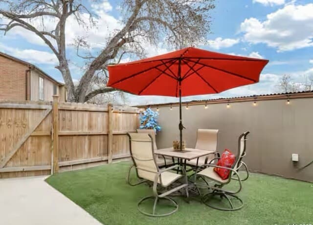 12013 Ashrock Ct — photo 2