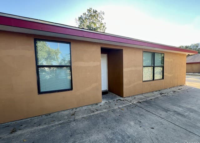 1721 Quintana Rd Unit 101