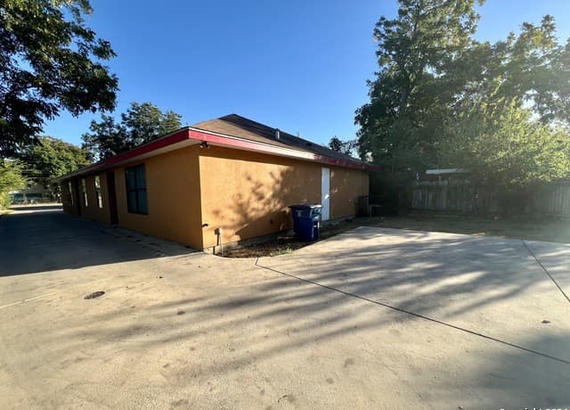 1721 Quintana Rd Unit 101 — photo 2