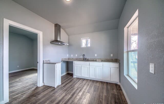 2-bedroom rental at 2630 Observation Dr Unit 2 in San Antonio, TX — photo 2