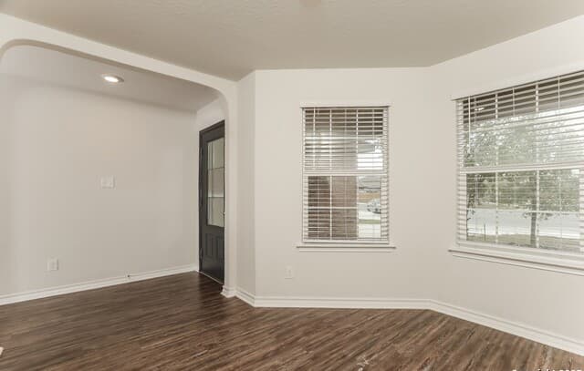 2935 Thackery Grv — photo 4