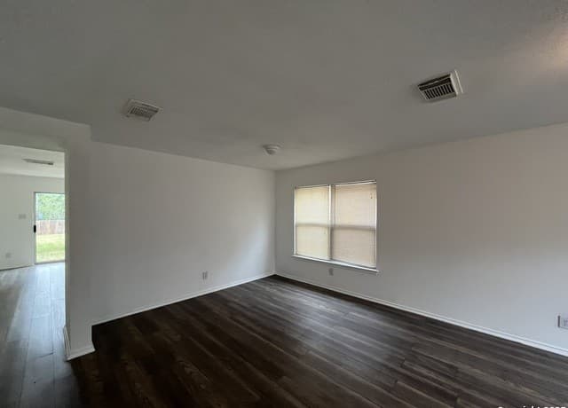 8419 Manderly Pl — photo 3