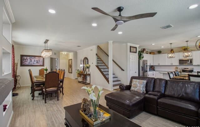 11230 Blue Feather — photo 5