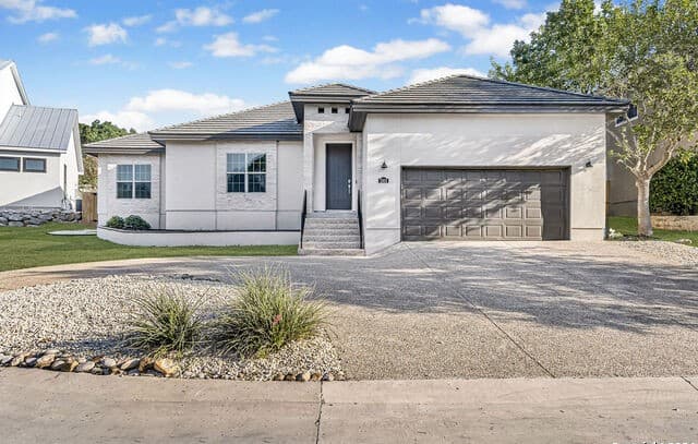 1303 Summerfield — photo 2