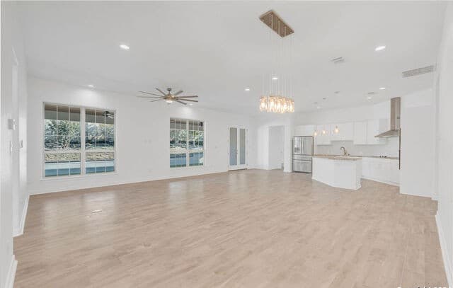 1303 Summerfield — photo 3