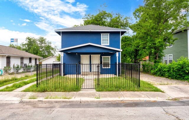 1336 W Ridgewood Unit 1