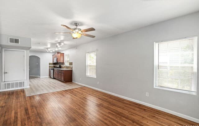 1336 W Ridgewood Unit 1 — photo 5