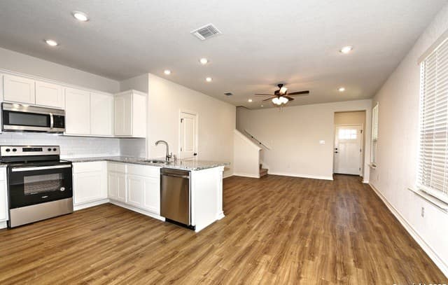 2310 Tulipwood Cove Unit 101 — photo 3
