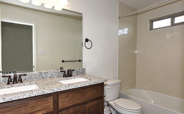 2310 Tulipwood Cove Unit 101 — photo 4