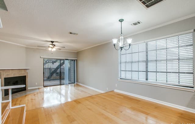 11815 Vance Jackson Unit 606 — photo 1