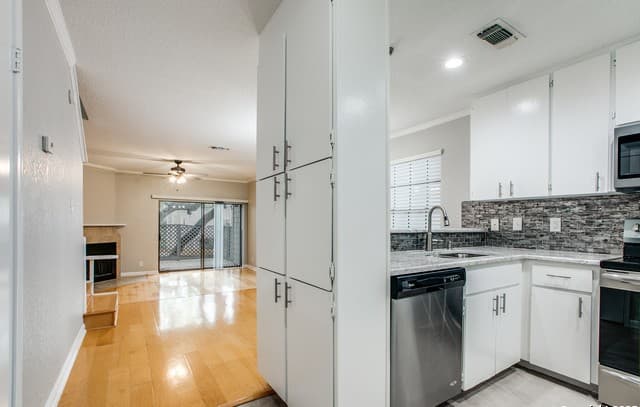 11815 Vance Jackson Unit 606 — photo 4